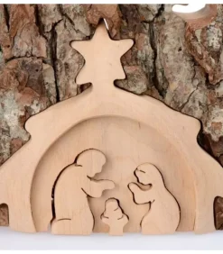 Crèche De Noël Taillee Dans Une Ecorce De Bois, Motif Etable, 20 Cm