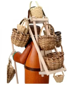 Personnage Brule-Encens Vendeur De Paniers