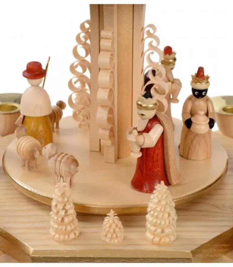 Pyramide Avec Scene De Crèche De Noël Complete