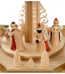 Pyramide Avec Scene De Crèche De Noël Complete